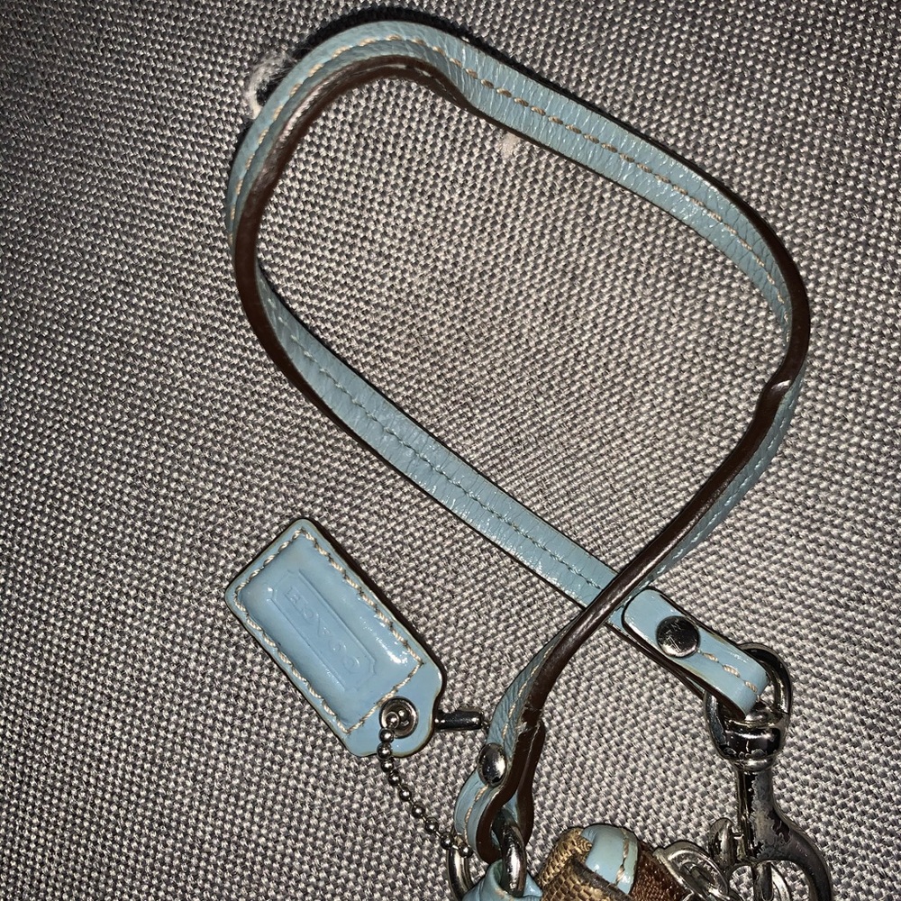 Coach Wristlet - Picture 4 of 4